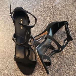 🆕 Express heels sz 9
